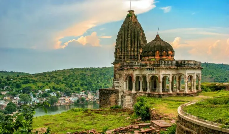 Omkareshwar Temple spiritual destination on Narmada River bank for pilgrimage tours